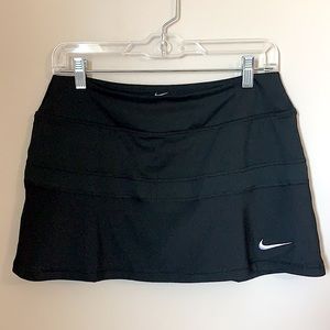 LNWOT Nike Dri-Fit Black Skort Size M